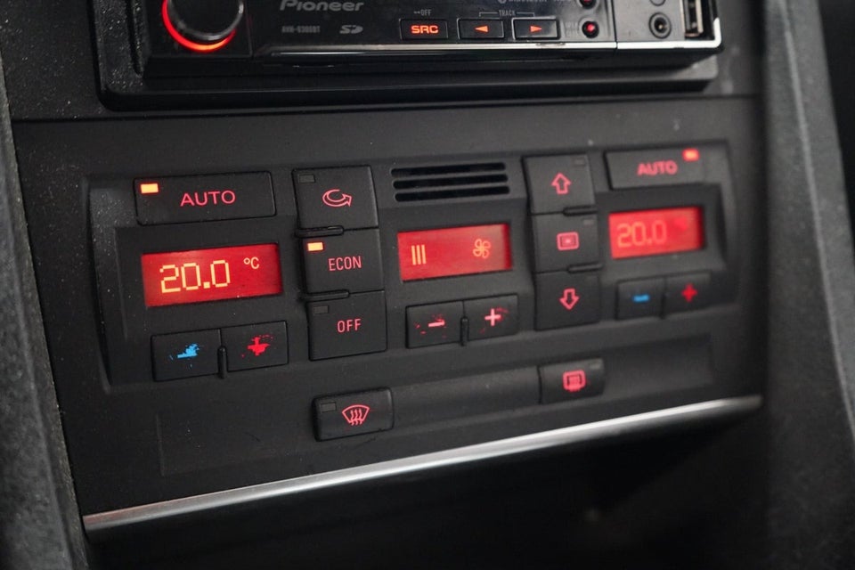 Audi A4 2,4 V6 Cabriolet Multitr. 2d