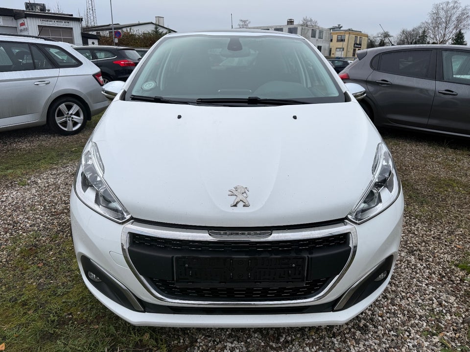Peugeot 208 1,5 BlueHDi 100 Allure Sky 5d