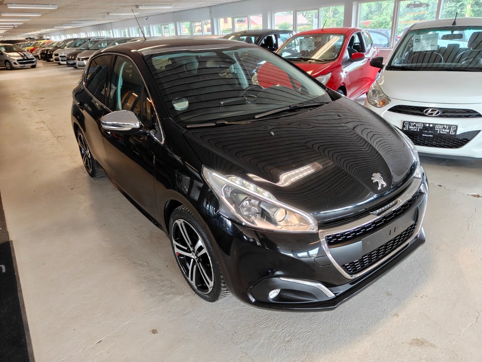 Peugeot 208 1,2 PureTech 82 Allure Sky 5d