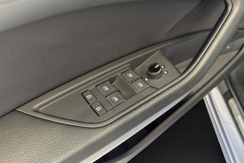 Audi e-tron 55 quattro 5d