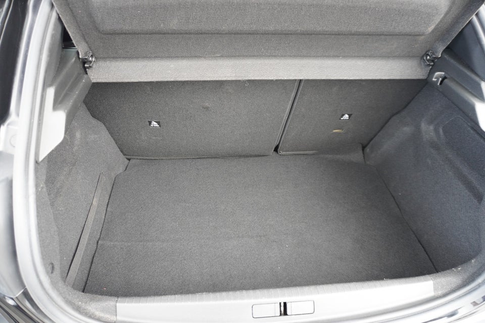 Peugeot 208 1,2 PureTech 100 Allure 5d