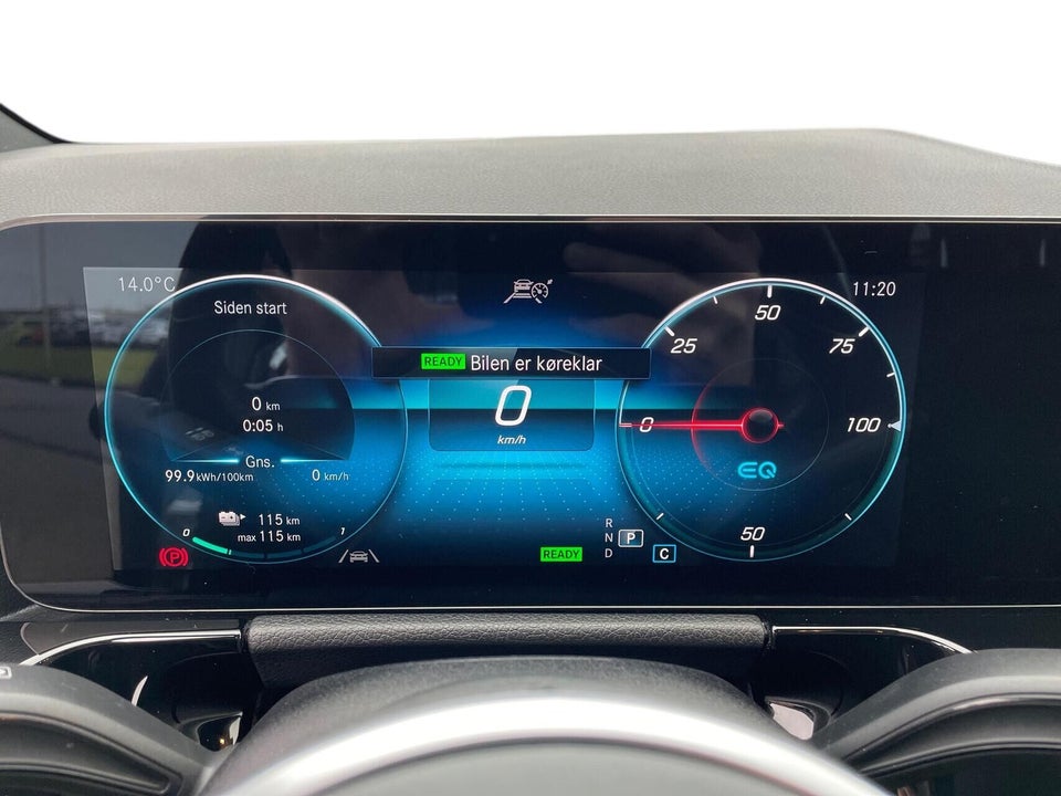 Mercedes EQA300 4Matic 5d