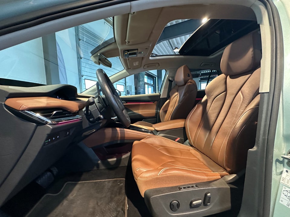 Skoda Enyaq 80x iV ecoSuite 5d