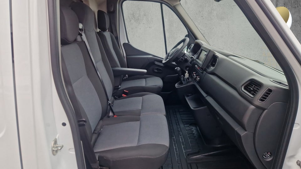 Nissan Interstar 2,3 dCi 150 L2H2 N-Connecta Van