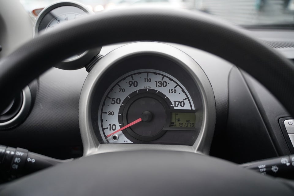 Peugeot 107 1,0 Champion Air 5d