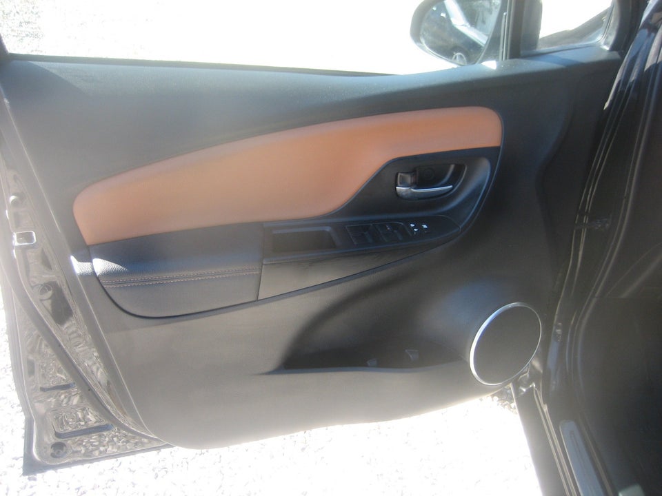 Toyota Yaris 1,3 VVT-i Lounge Edition 5d