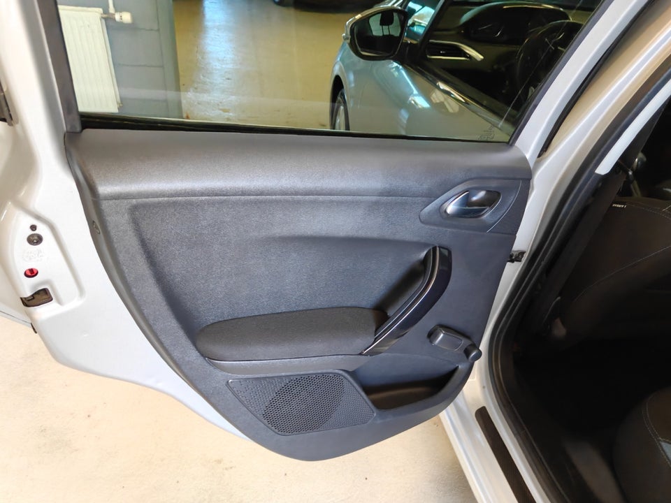 Peugeot 208 1,2 VTi 82 Allure 5d