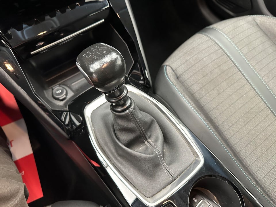 Peugeot 208 1,2 PureTech 100 Allure Pack 5d