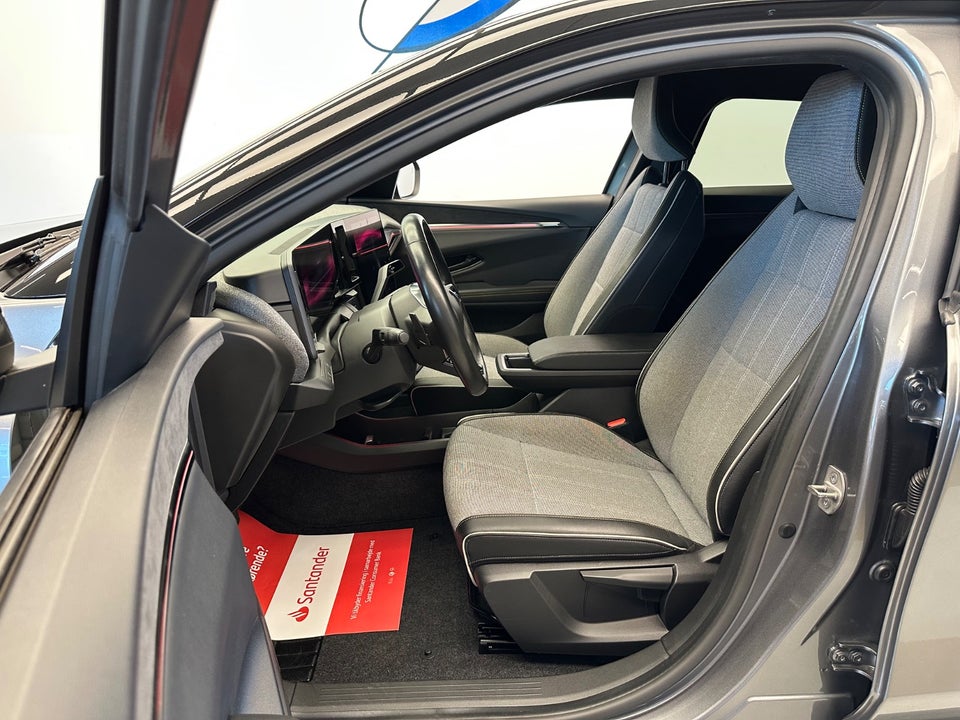 Renault Megane E-Tech 60 Techno 5d