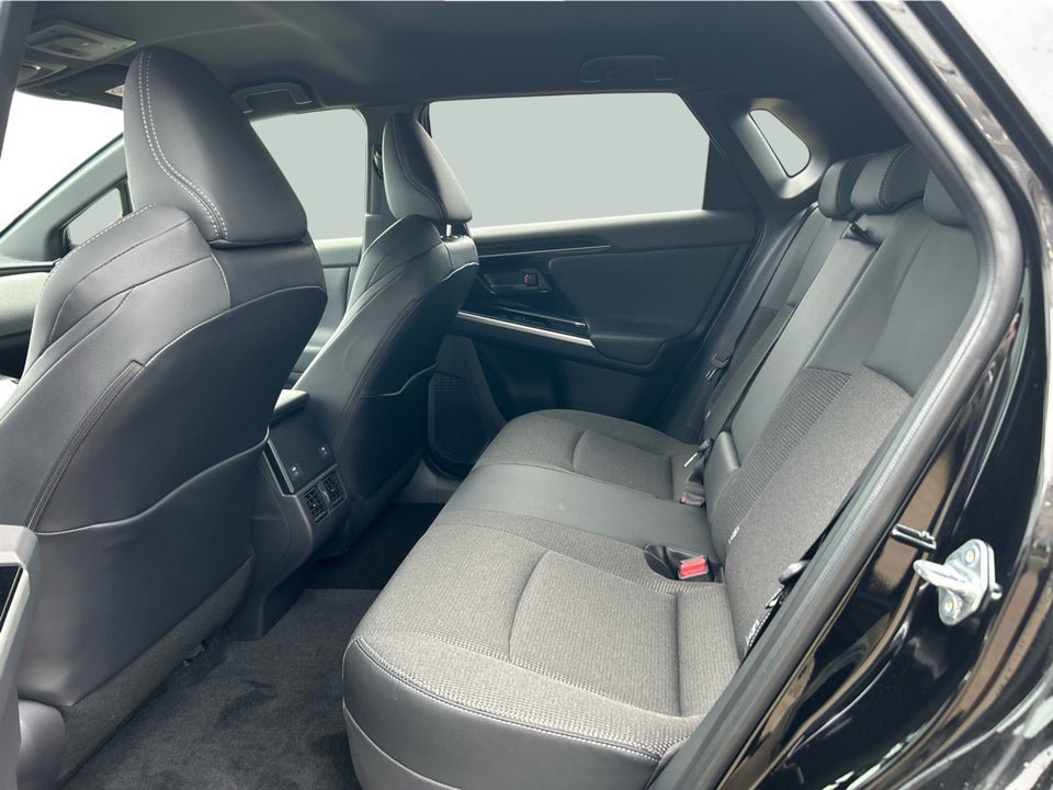 Toyota bZ4X Business+ 5d