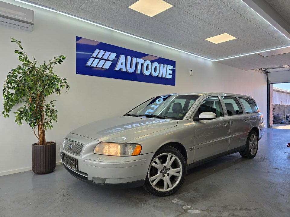 Volvo V70 2,4 140 aut. 5d