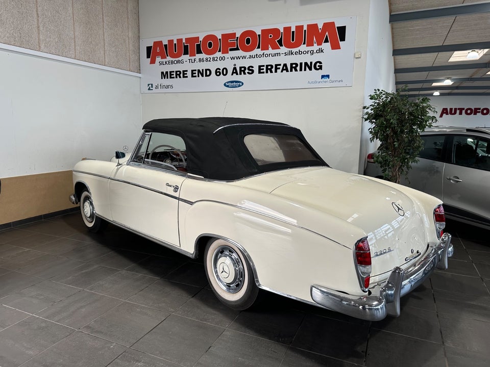 Mercedes 220 S 2,2 Ponton Cabriolet 2d