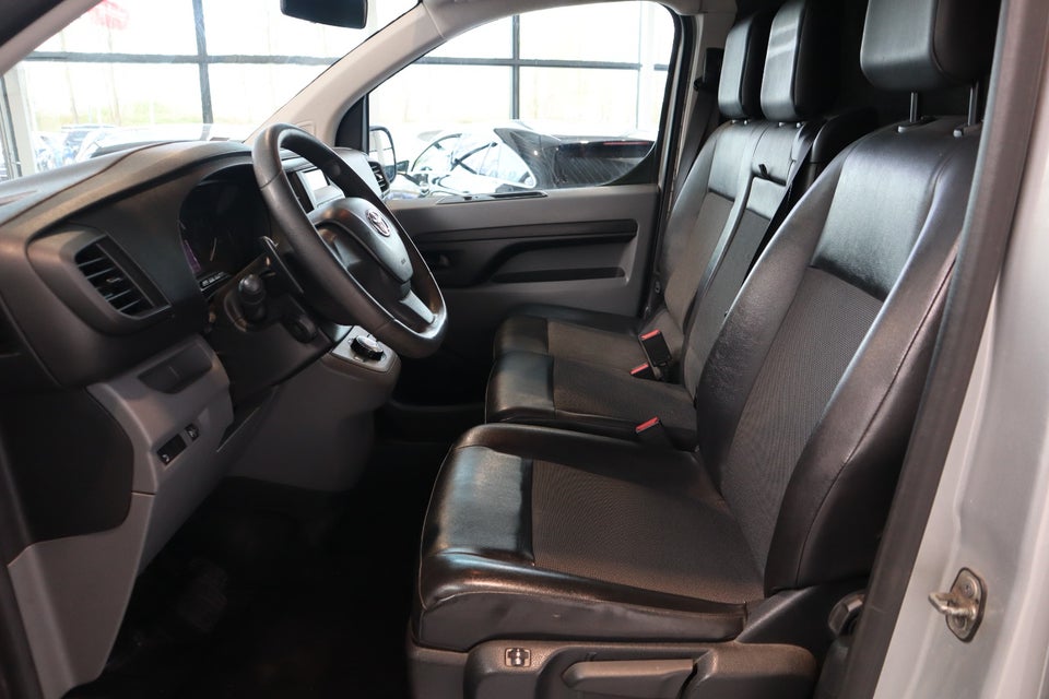 Toyota ProAce 2,0 D 180 Long Comfort aut. 6d