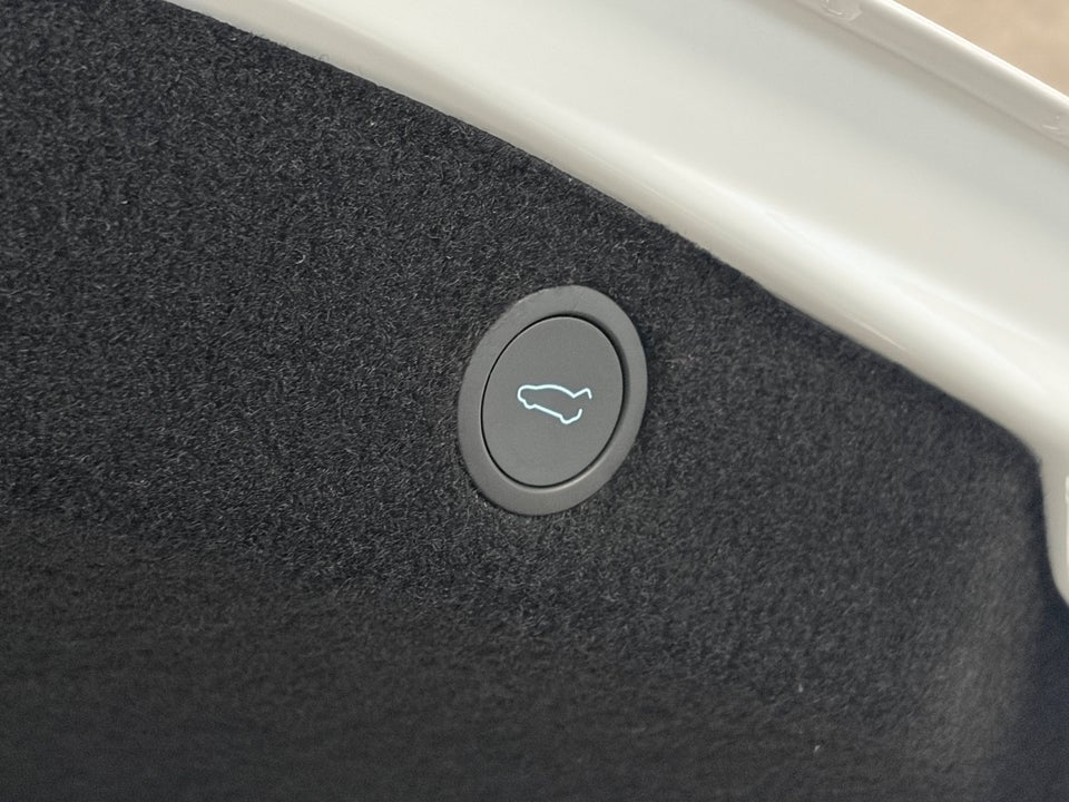 Tesla Model 3 RWD 4d