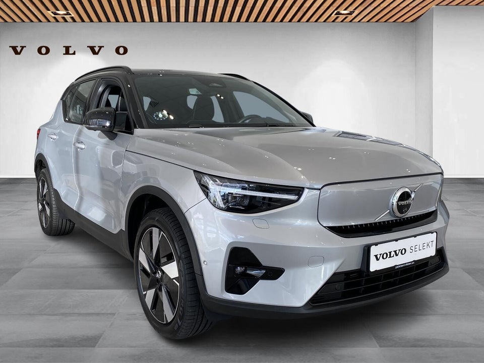 Volvo EX40 Twin Performance Plus 5d