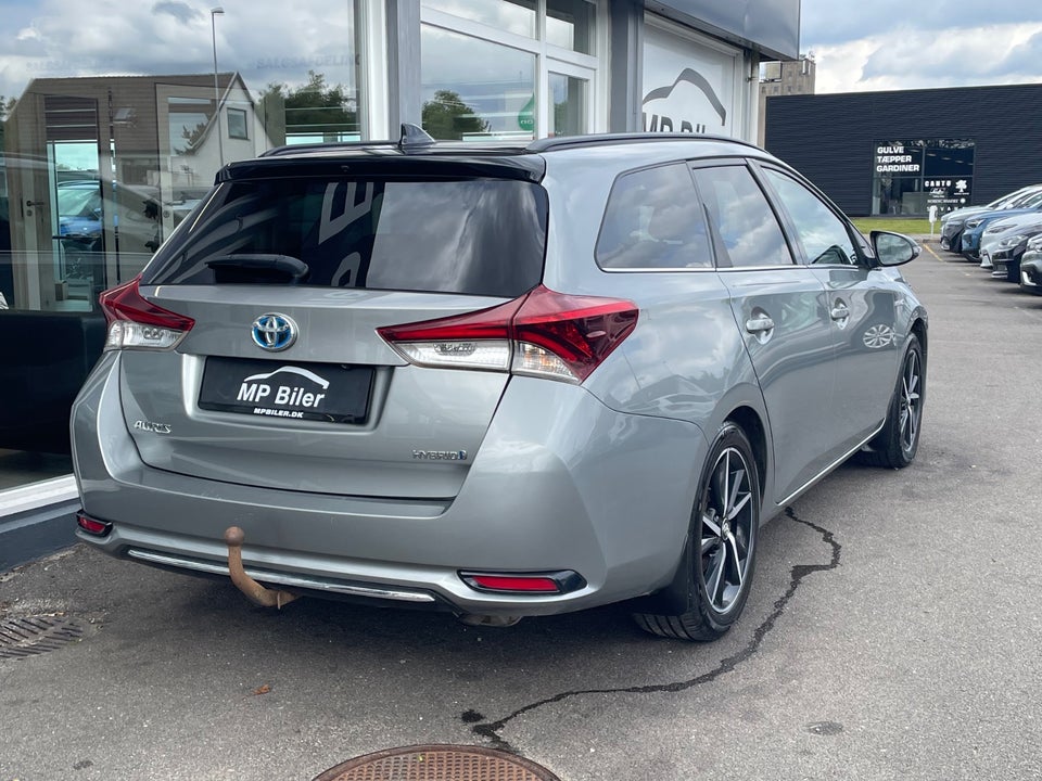 Toyota Auris 1,8 Hybrid H2 Style Touring Sports CVT 5d
