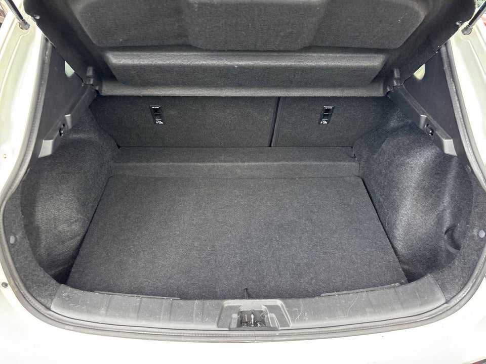 Nissan Qashqai 1,3 Dig-T 140 Visia 5d