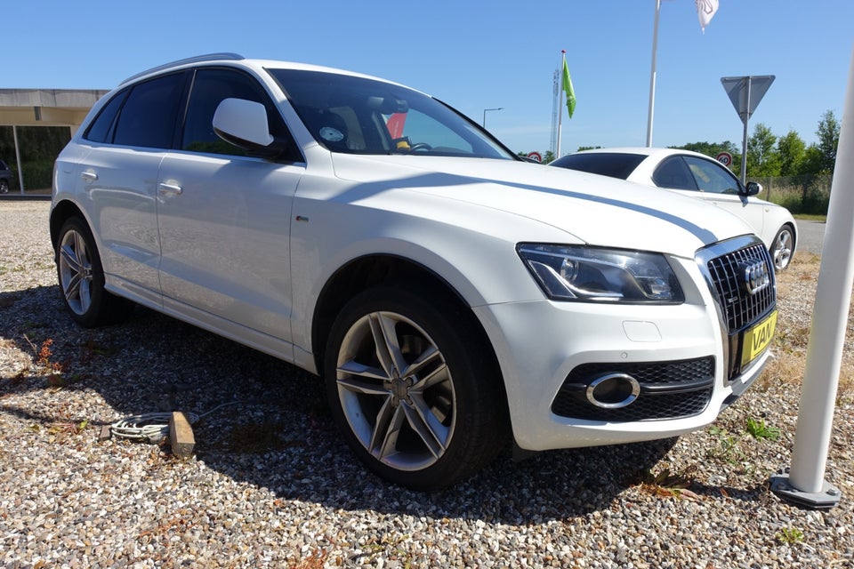 Audi Q5 3,0 TDi 240 S-line quattro S-tr. Van 5d