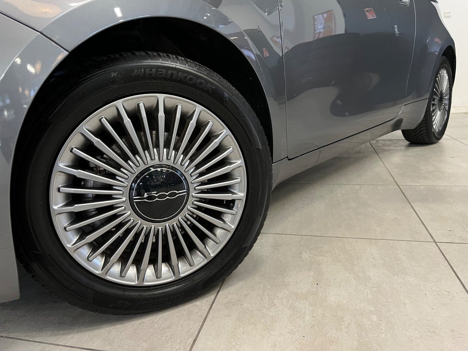 Fiat 500e 42 Icon 3d