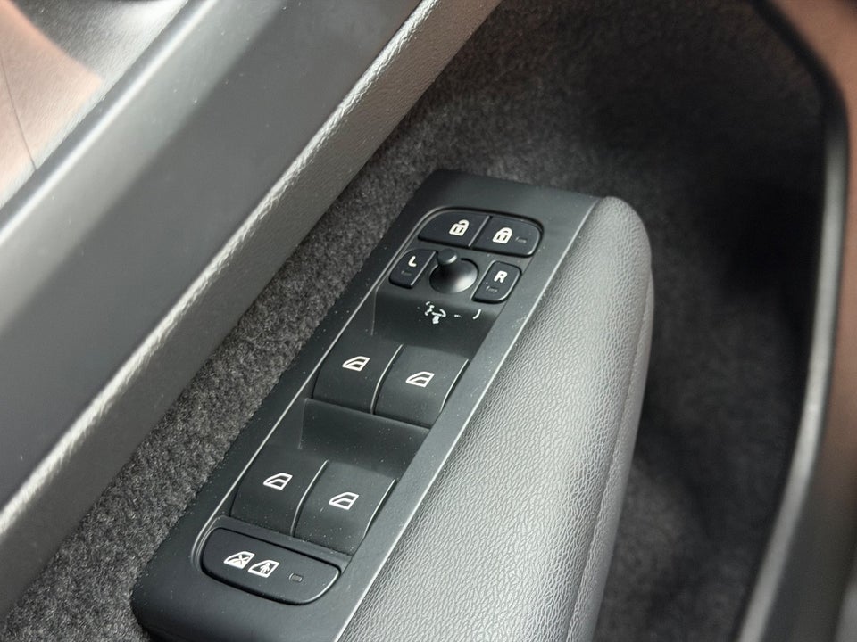 Volvo XC40 P6 ReCharge Core 5d