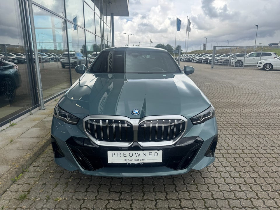 BMW i5 eDrive40 M-Sport 4d