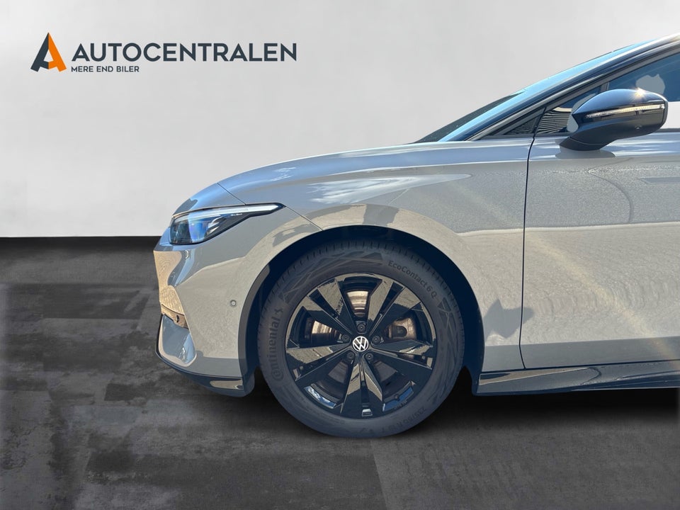 VW ID.7 77 Style+ Tourer 5d