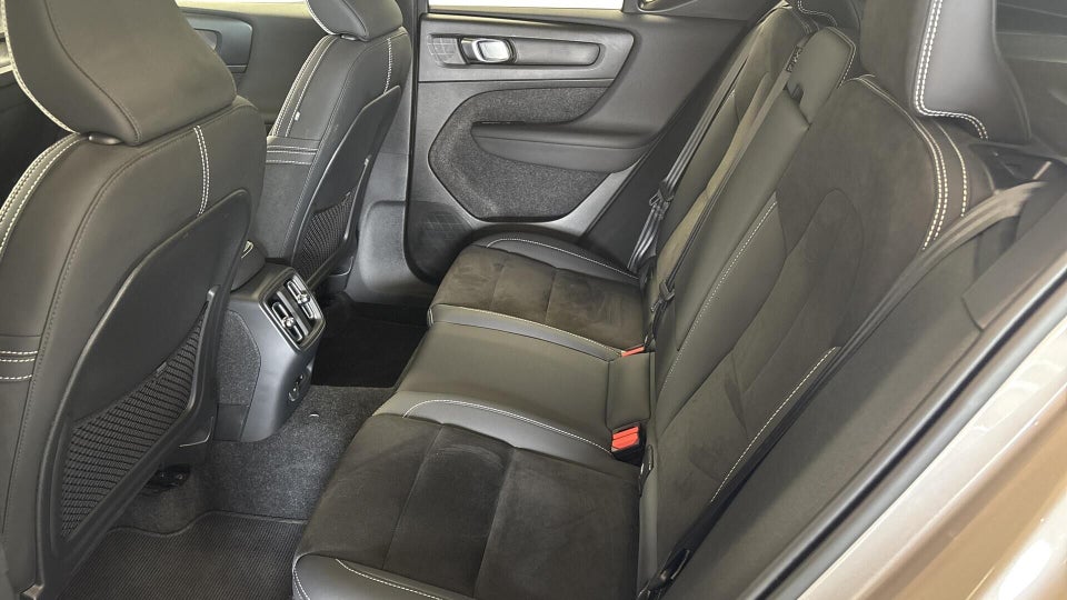 Volvo XC40 ReCharge Twin Ultimate 5d