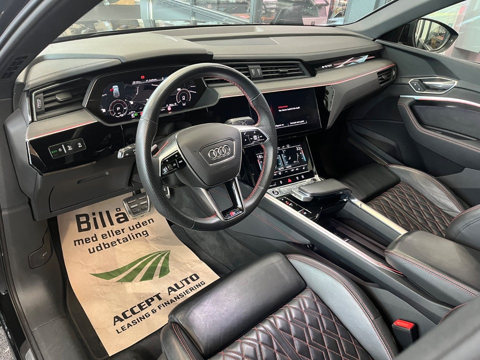 Audi Q8 e-tron 55 S-line Black Edition Sportback quattro 5d