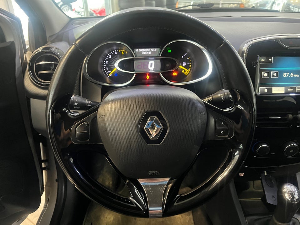Renault Clio IV 1,5 dCi 90 Expression 5d