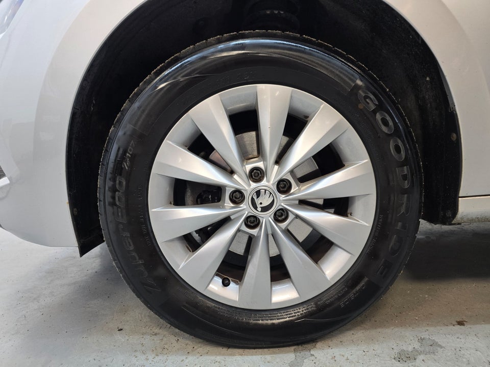 Skoda Kamiq 1,6 TDi 115 Ambition DSG 5d