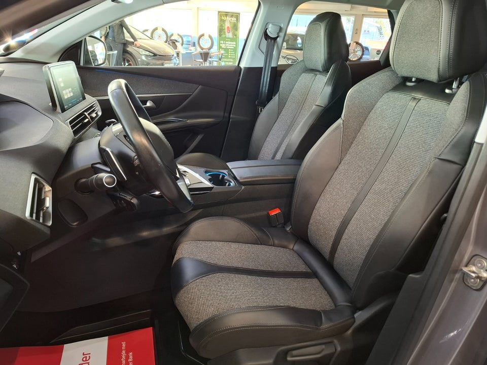 Peugeot 3008 1,6 Hybrid Allure Limited EAT8 5d