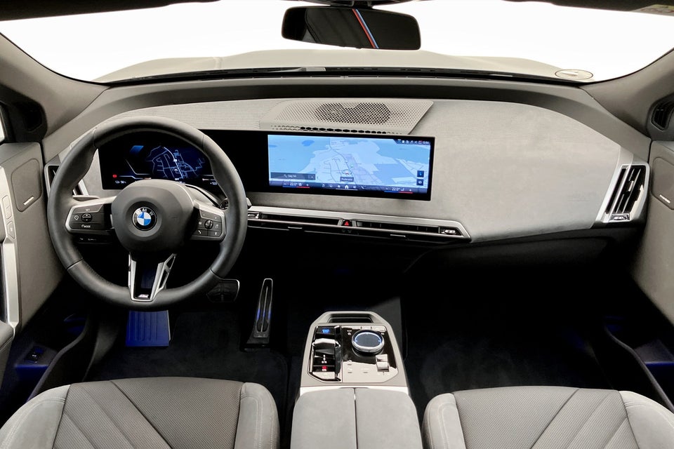 BMW iX xDrive45 Fully Charged 5d