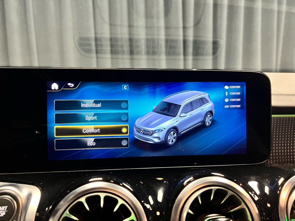 Mercedes EQB250+ AMG Line 5d