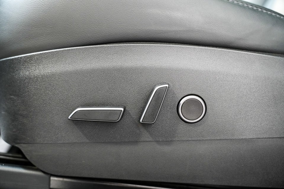 Tesla Model Y Long Range AWD 5d
