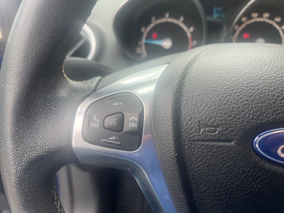 Ford Fiesta 1,0 EcoBoost Titanium 5d