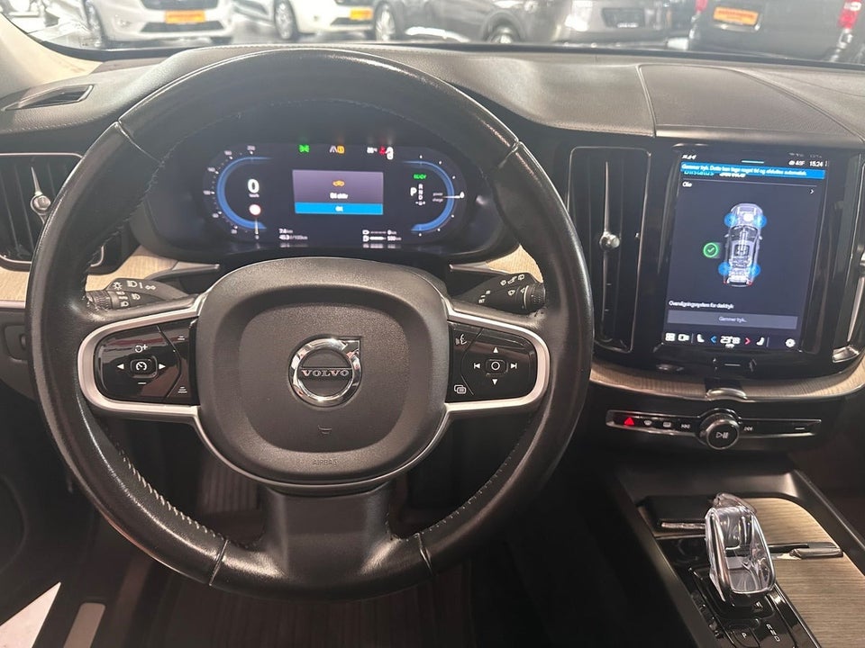 Volvo XC60 2,0 T8 ReCharge Inscription aut. AWD 5d