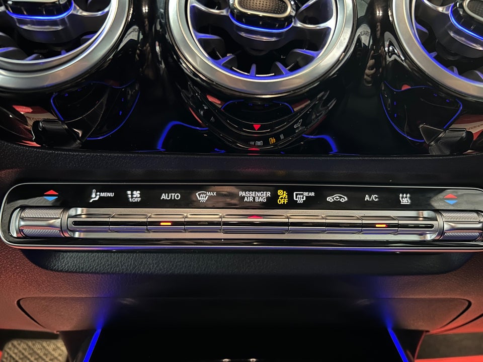 Mercedes EQA300 Progressive 4Matic 5d
