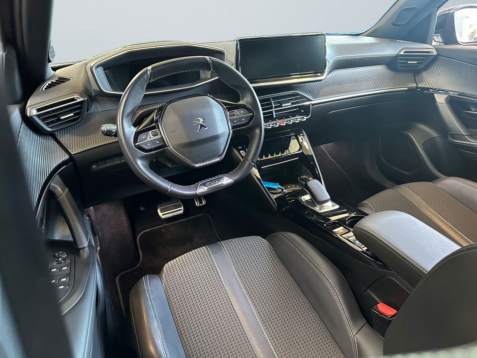 Peugeot e-2008 50 GT 5d