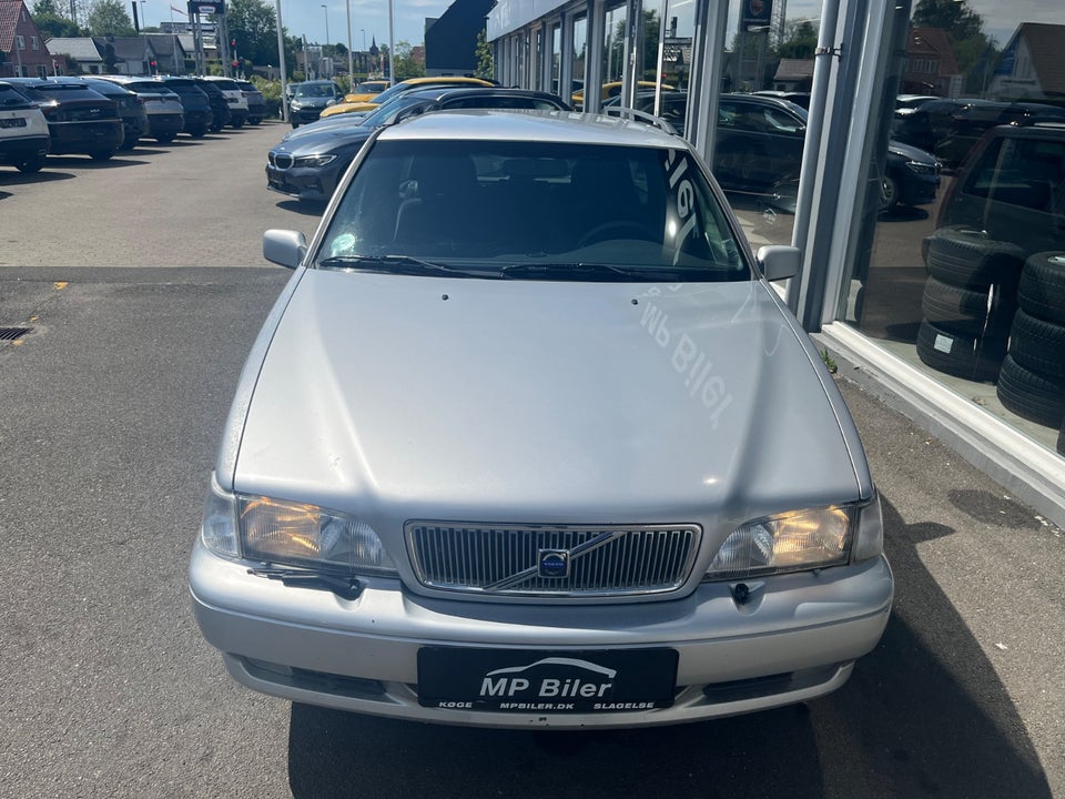 Volvo V70 2,4  5d
