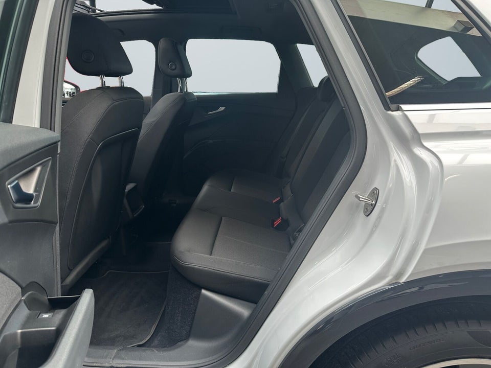 Audi Q4 e-tron 40  5d