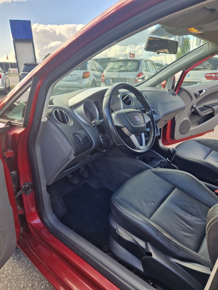 Seat Ibiza 1,6 TDi 105 Style ST 5d