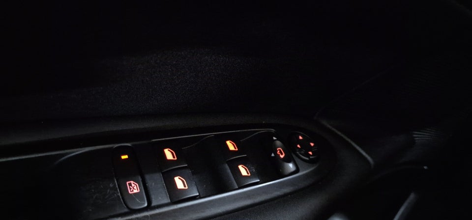 Citroën C4 1,6 BlueHDi 120 Seduction 5d
