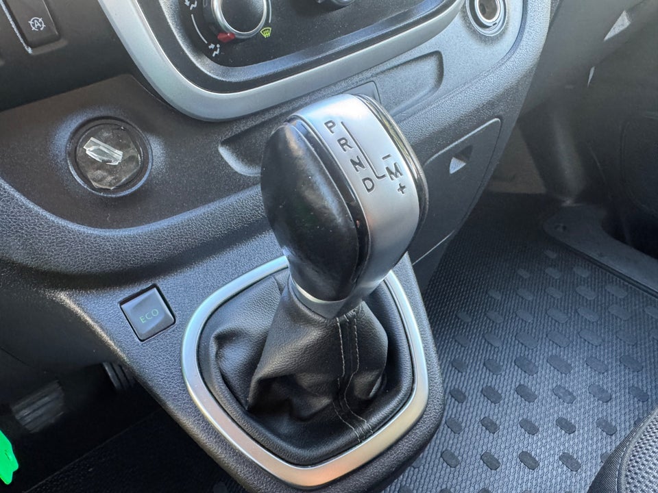 Renault Trafic T29 2,0 dCi 145 L2H1 EDC