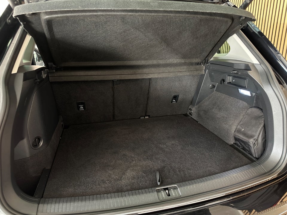 VW Tiguan 1,4 eHybrid Elegance DSG 5d