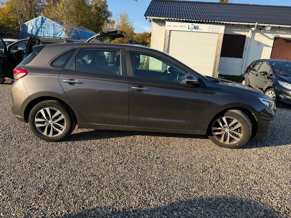 Hyundai i30 1,0 T-GDi Premium 5d