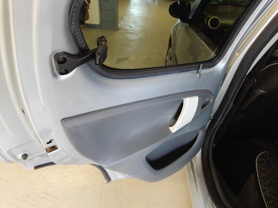 Peugeot 107 1,0 Cool 5d