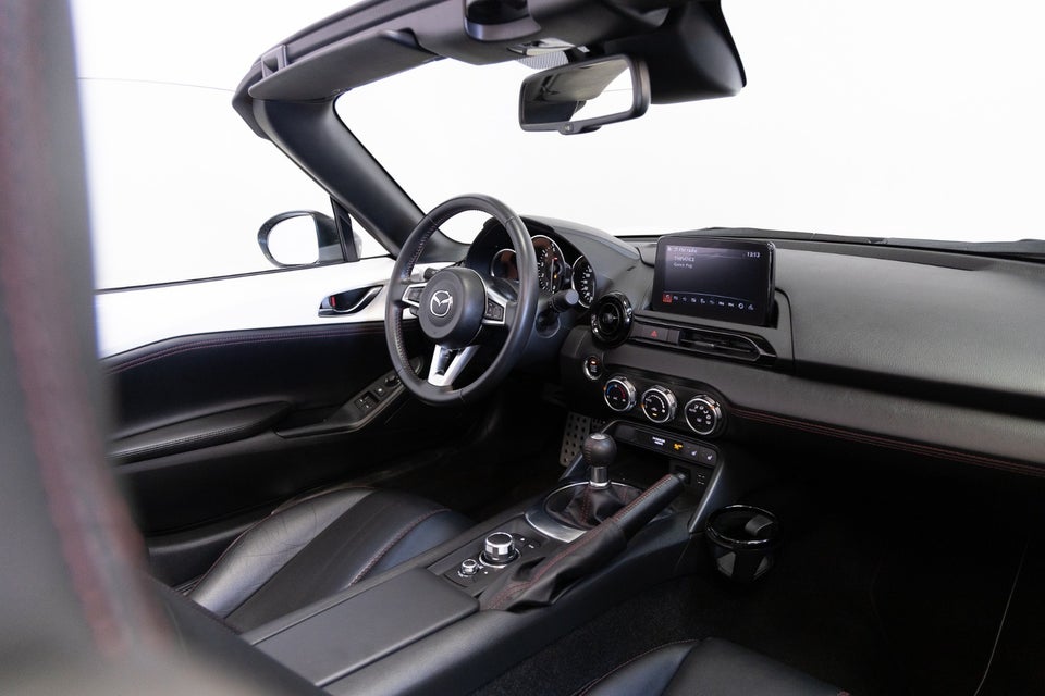 Mazda MX-5 2,0 SkyActiv-G 160 Roadster Sport 2d