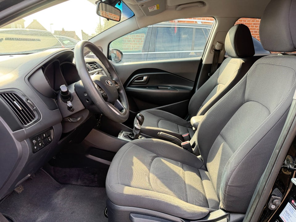 Kia Rio 1,1 CRDi 75 Collect 5d