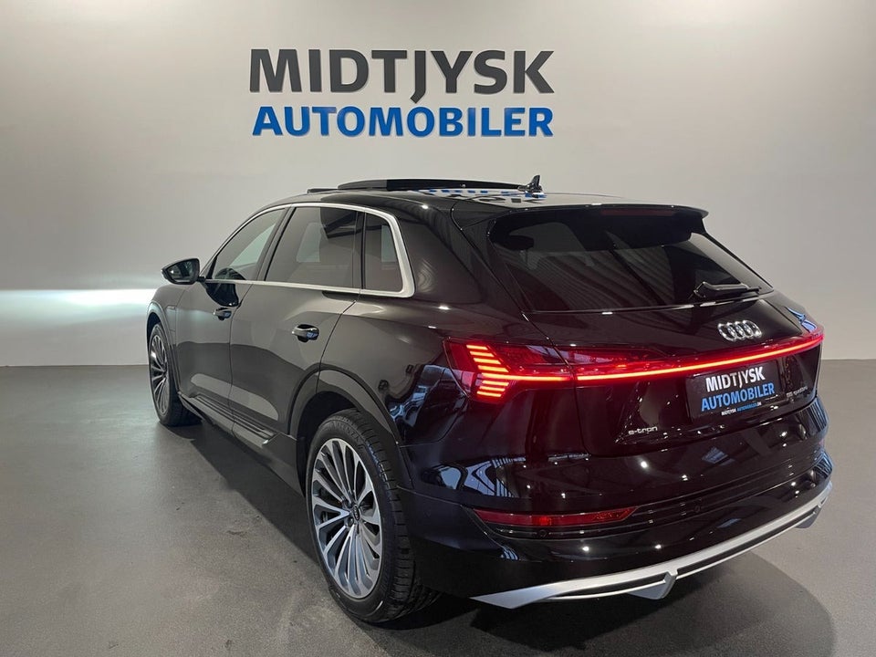 Audi e-tron 55 S-line quattro 5d