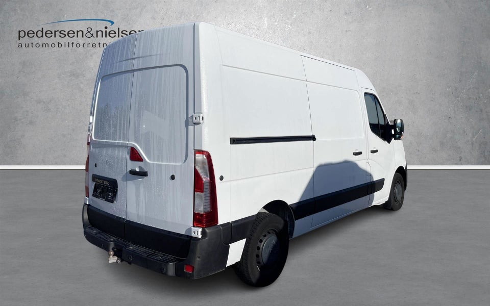 Renault Master IV T33 2,3 dCi 150 L2H2 Kassevogn